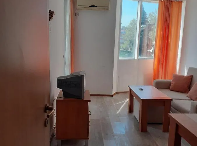 полюси 2 סאני ביץ'