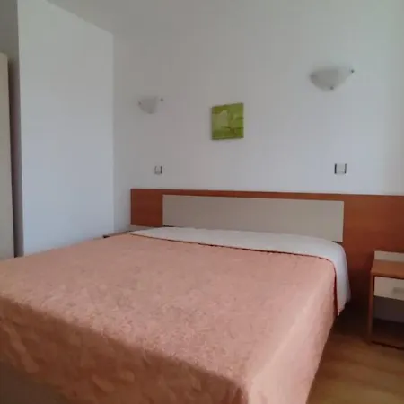 Apartamento полюси 2 *