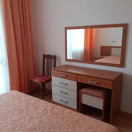 полюси 2 *